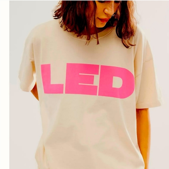 NEW! Daydreamer Tee - Picture 4 of 4